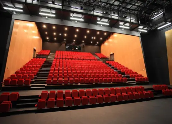 Centre de congrès de Chemillé - Théâtre Foirail à La Chapelle-Rousselin